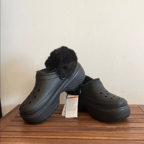 Crocs Stomp Lined Clogs Black Women Size 10 Men Size 8 - Picture 1 of 11